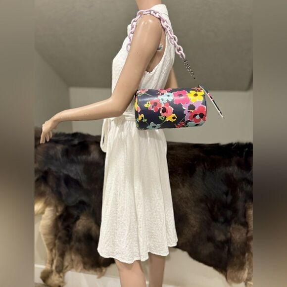 Handmade Genuine Cowhide Floral Print Barrel Bag/Crossbody with 2 Strap Styles - Picture 4 of 15